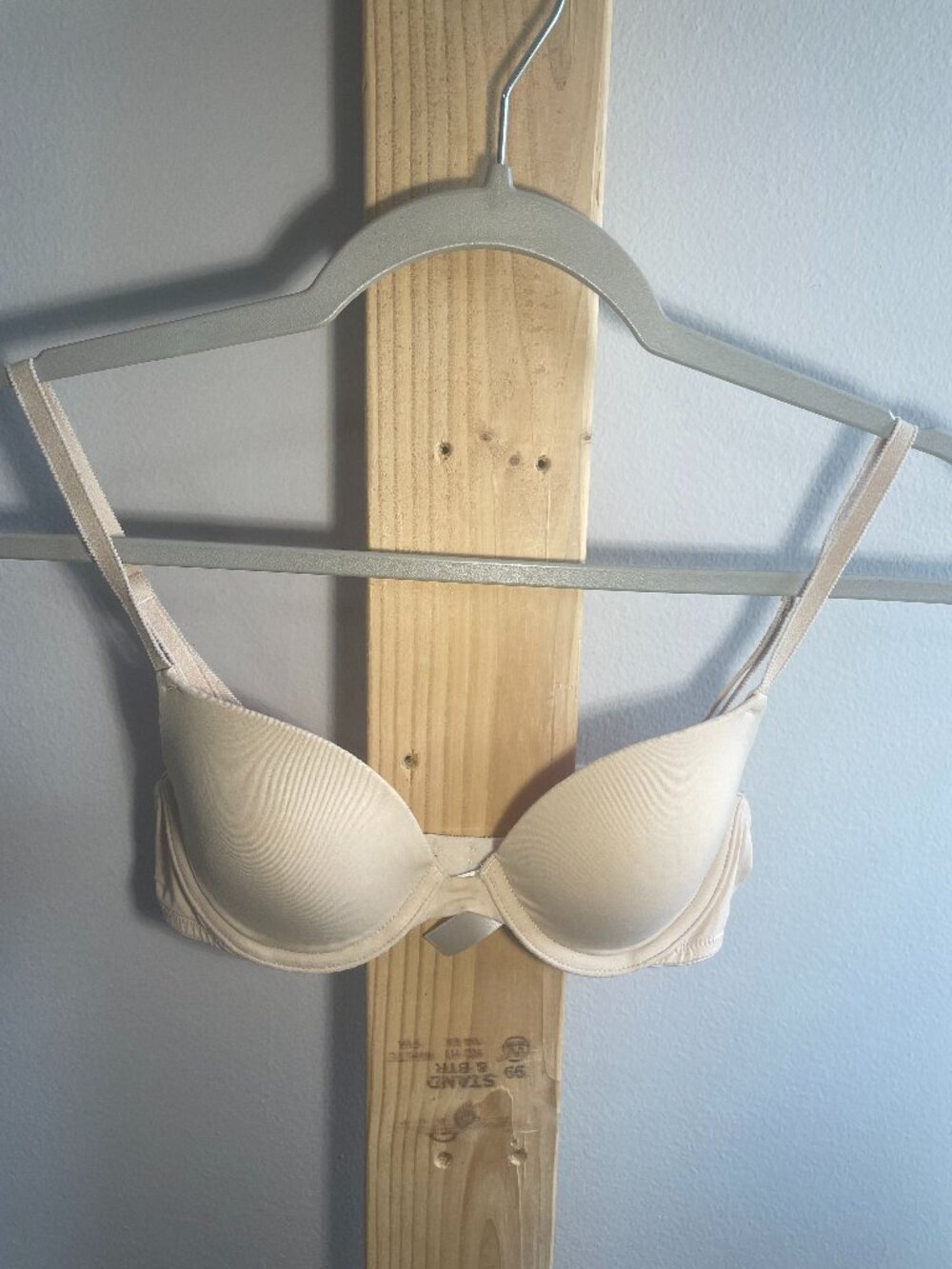 VS Pink Light Beige Bra